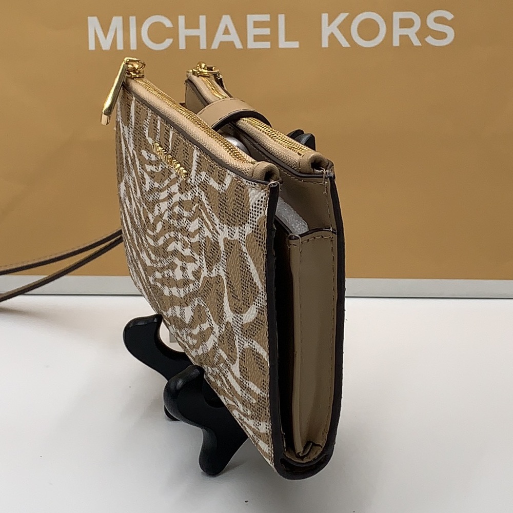 MICHAEL KORS LARGE DOUBLE ZIP WRISTLET WALLET CAMEL MULTI COLOR - Picture 12 of 13